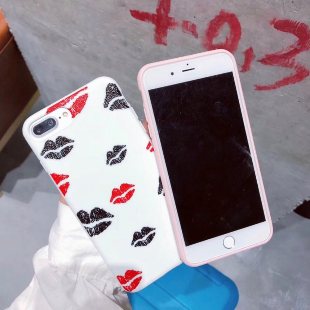 iPhone Kisses Case